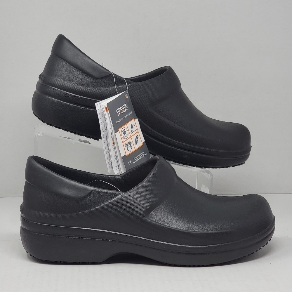 Crocs Women’s Slip Resistant Shoes Neria Pro II Clogs Nurse Shoes Size 11 New